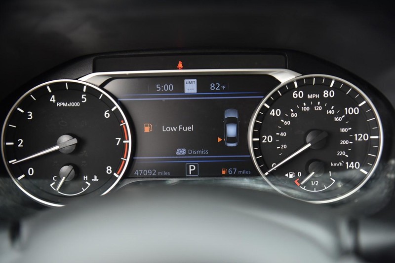 Nissan Altima Vehicle Image 12