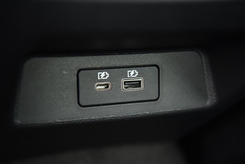 Nissan Altima Vehicle Image 24
