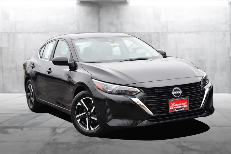 Nissan Sentra Vehicle Image 02