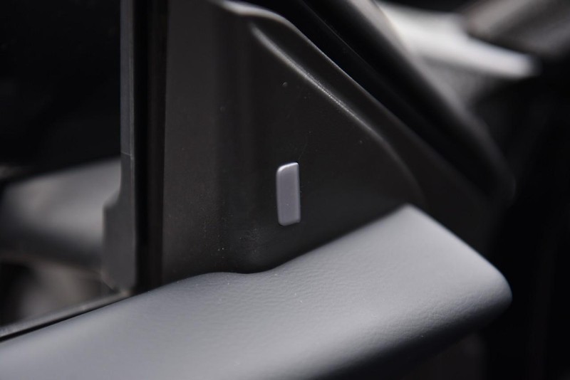 Nissan Sentra Vehicle Image 10
