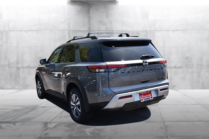 Nissan Pathfinder Vehicle Image 07