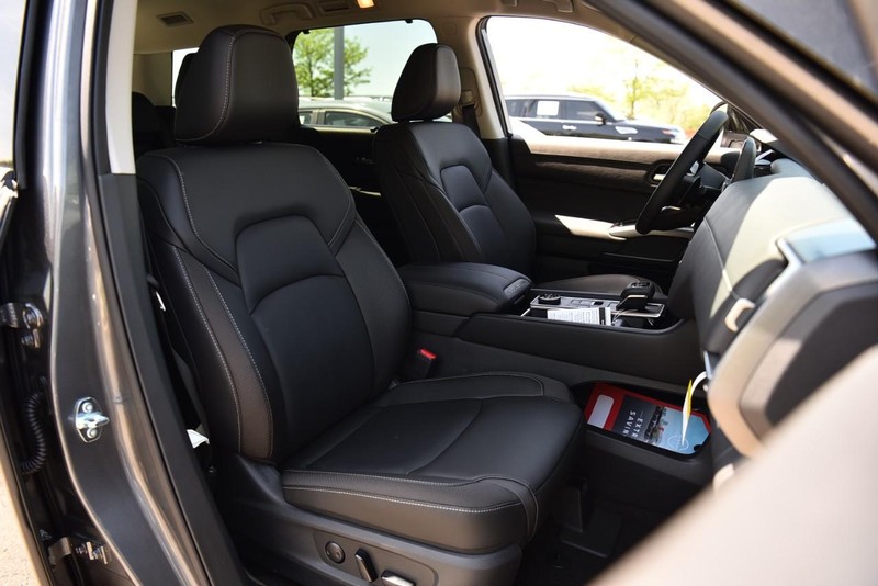 Nissan Pathfinder Vehicle Image 21