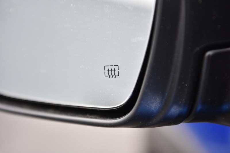 Nissan Frontier Vehicle Image 12