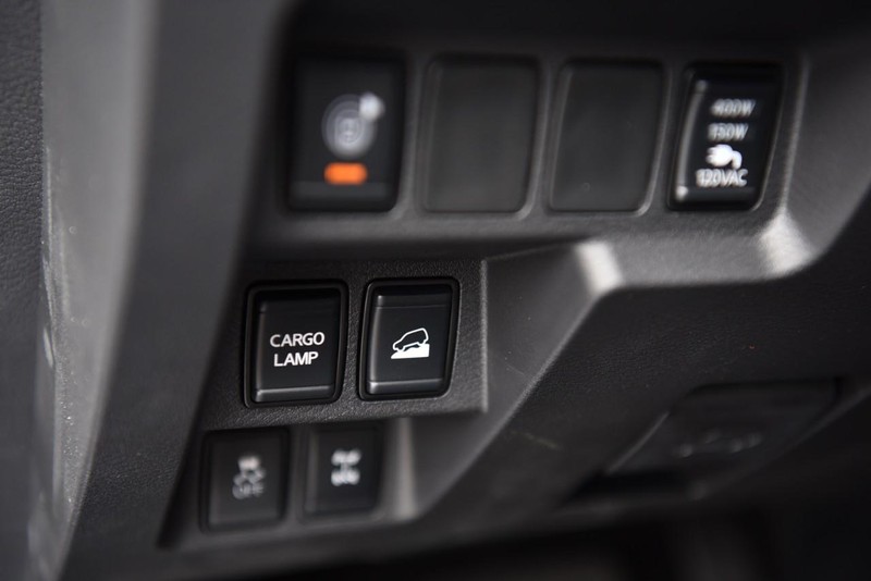 Nissan Frontier Vehicle Image 15