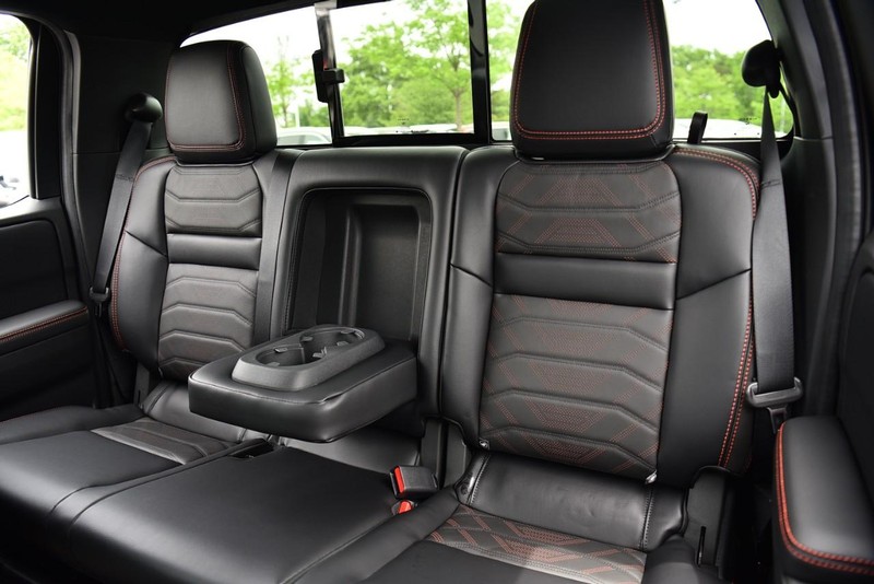 Nissan Frontier Vehicle Image 28