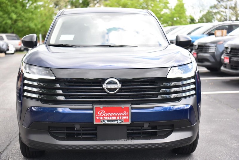 Nissan Kicks Vehicle Image 04