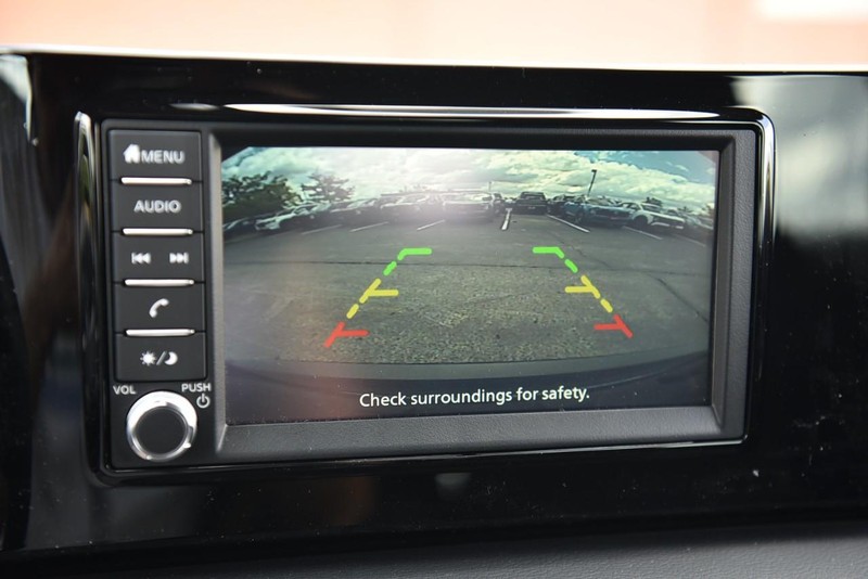 Nissan Kicks Vehicle Image 12