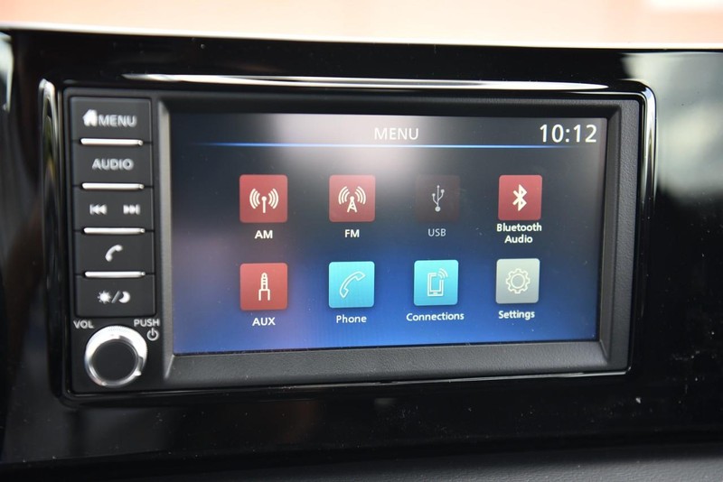 Nissan Kicks Vehicle Image 13
