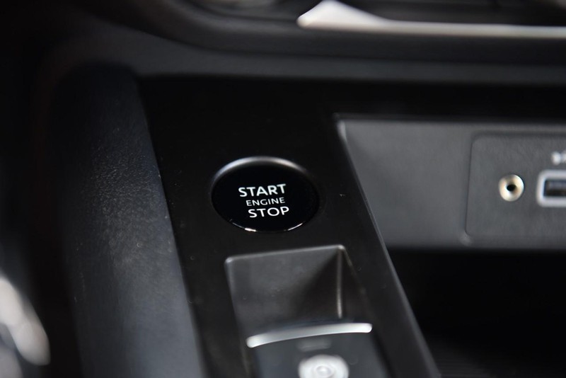 Nissan Kicks Vehicle Image 16