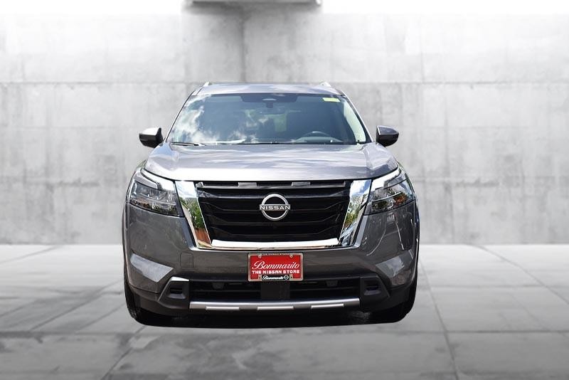 Nissan Pathfinder Vehicle Image 04