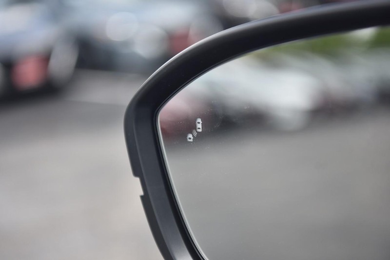 Nissan Pathfinder Vehicle Image 11