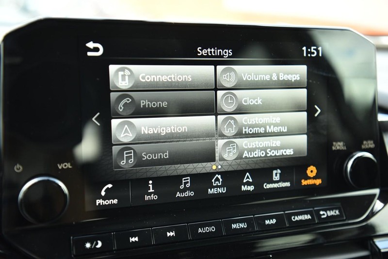 Nissan Pathfinder Vehicle Image 15