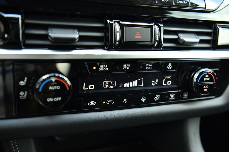 Nissan Pathfinder Vehicle Image 19