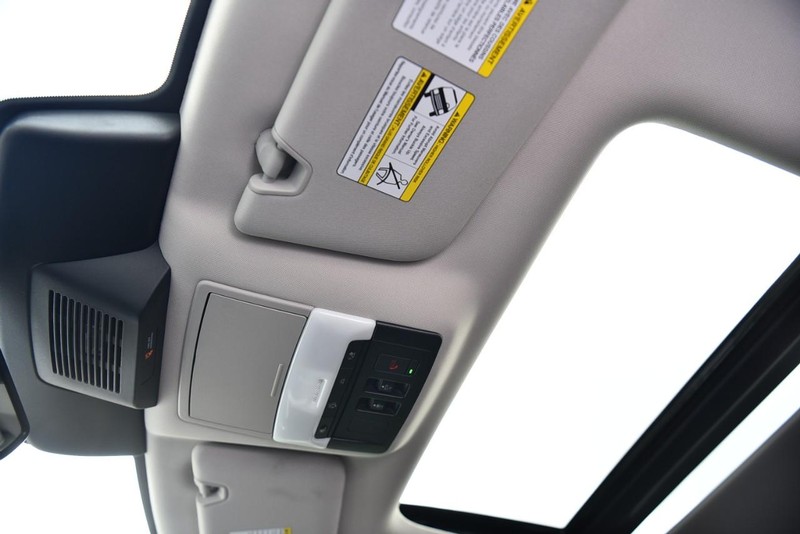 Nissan Pathfinder Vehicle Image 25