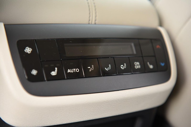 Nissan Pathfinder Vehicle Image 26