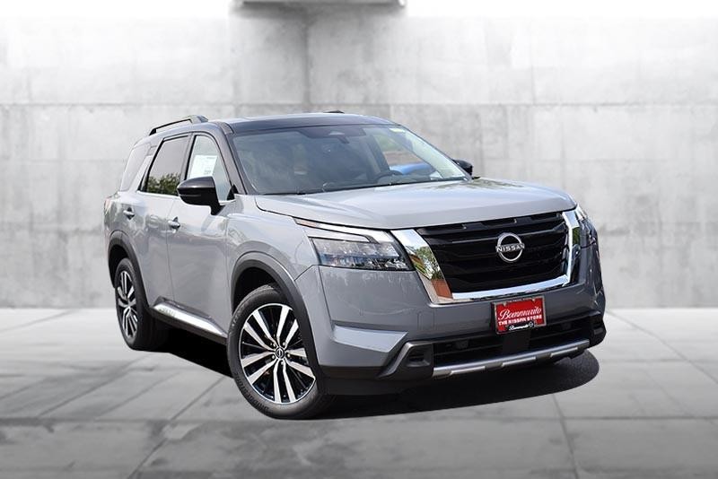 Nissan Pathfinder Vehicle Image 02