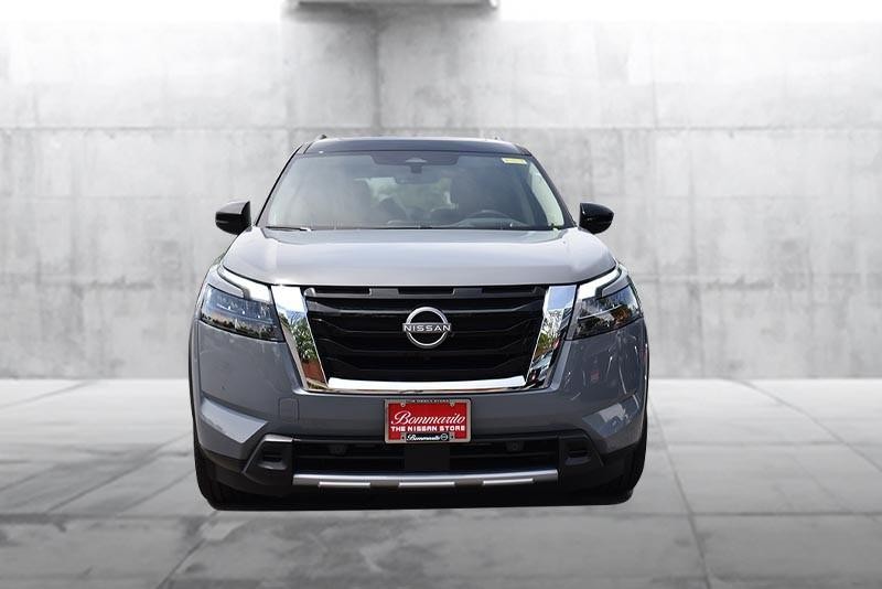 Nissan Pathfinder Vehicle Image 04