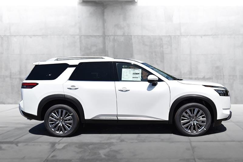 Nissan Pathfinder Vehicle Image 05