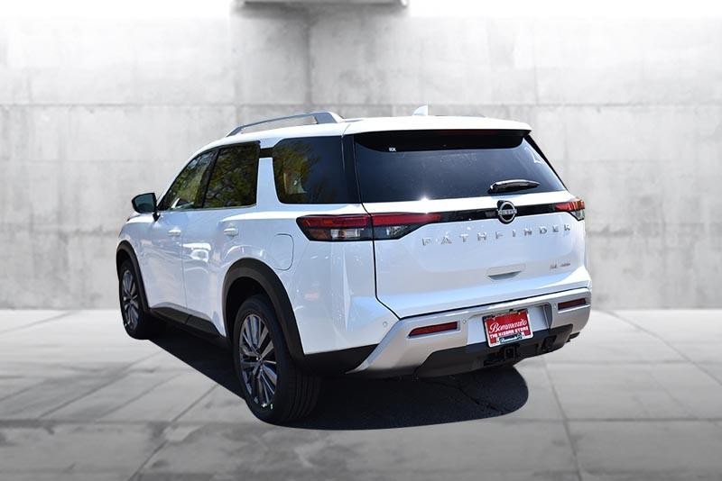 Nissan Pathfinder Vehicle Image 07