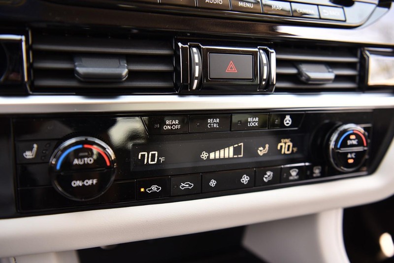 Nissan Pathfinder Vehicle Image 16
