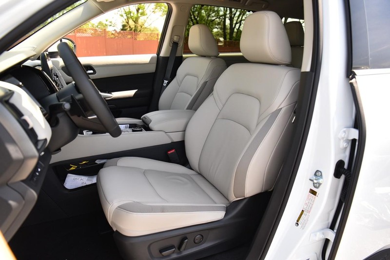Nissan Pathfinder Vehicle Image 20