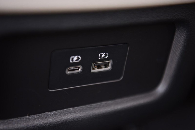 Nissan Pathfinder Vehicle Image 25