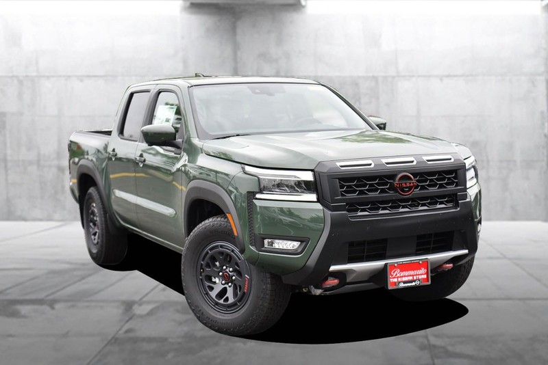 Nissan Frontier Vehicle Image 02