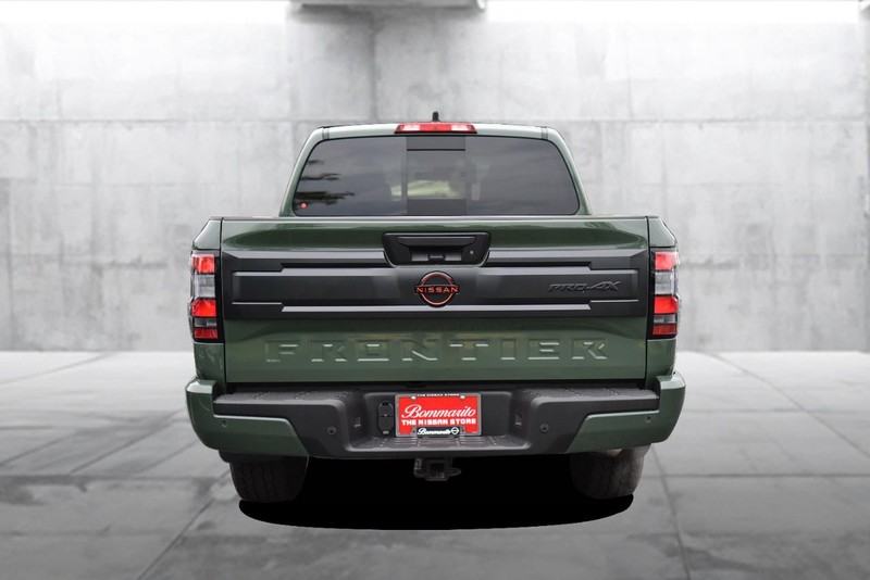 Nissan Frontier Vehicle Image 06