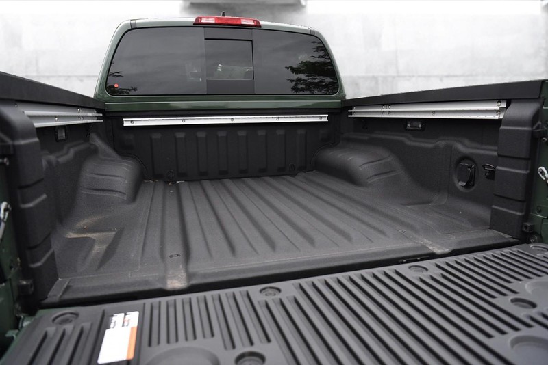 Nissan Frontier Vehicle Image 08