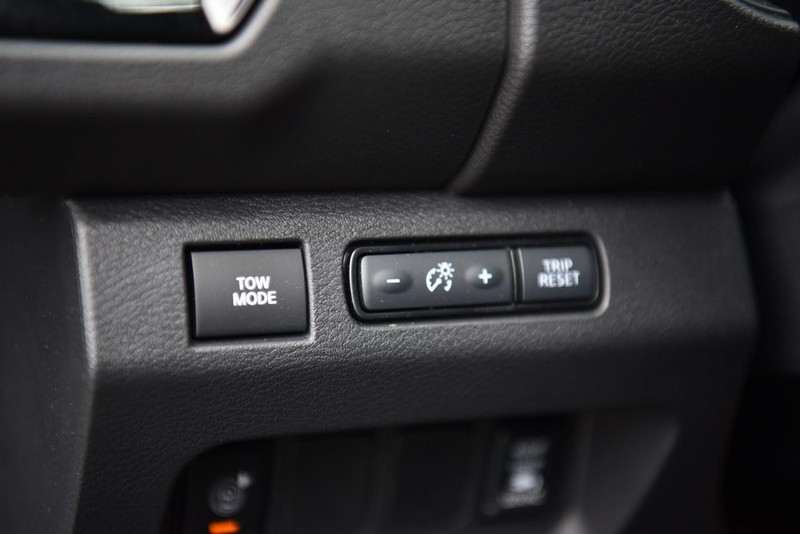 Nissan Frontier Vehicle Image 14