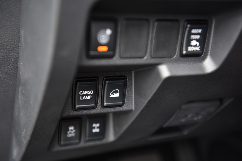 Nissan Frontier Vehicle Image 15