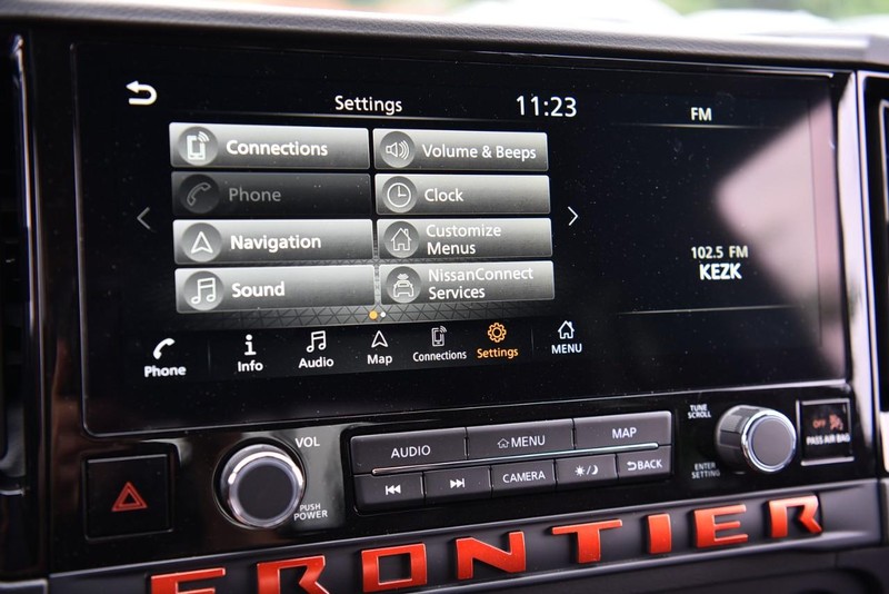 Nissan Frontier Vehicle Image 18