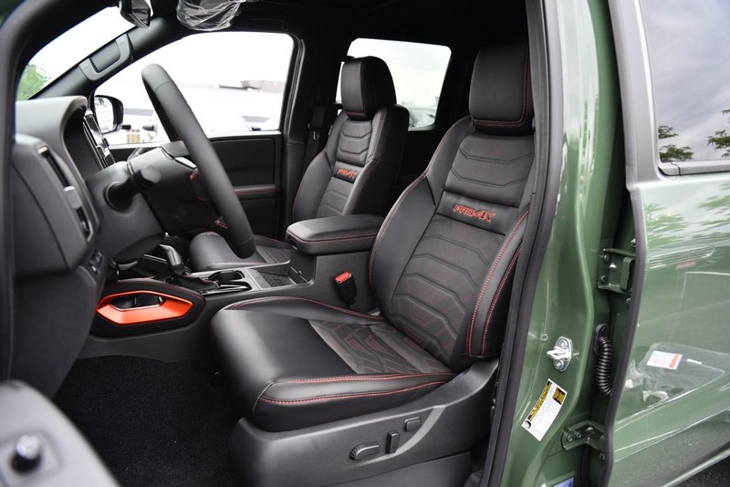 Nissan Frontier Vehicle Image 25
