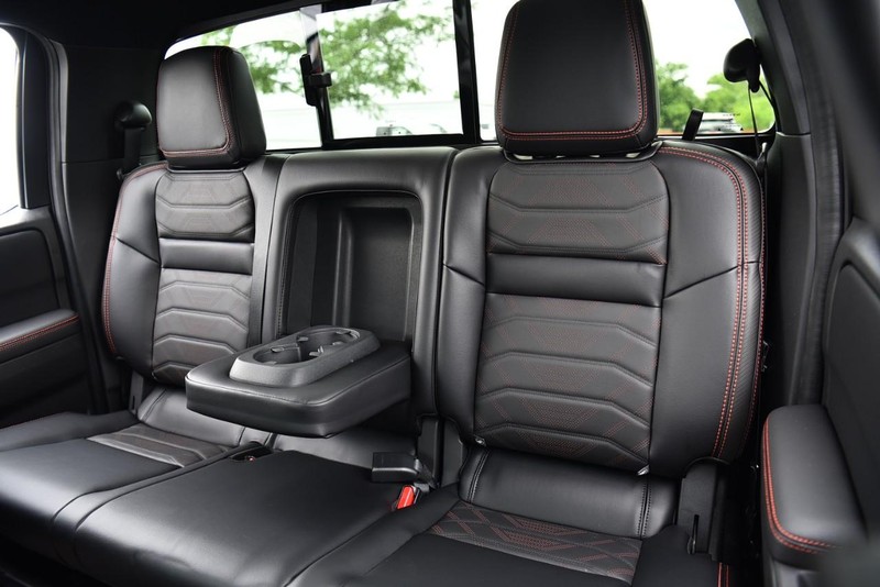 Nissan Frontier Vehicle Image 28