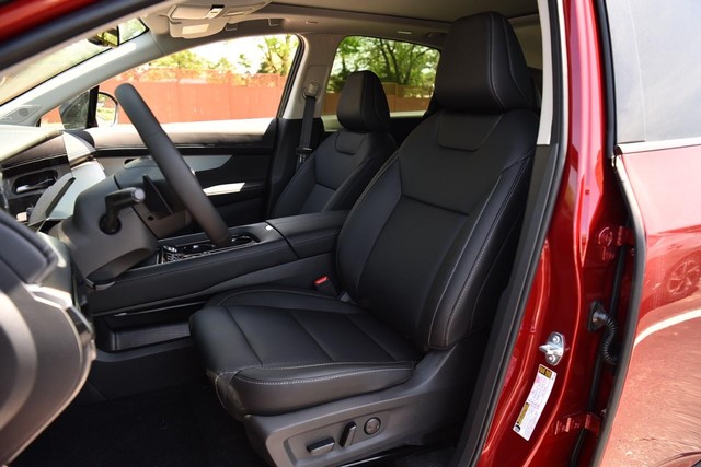 Nissan Murano Vehicle Full-screen Gallery Image 23