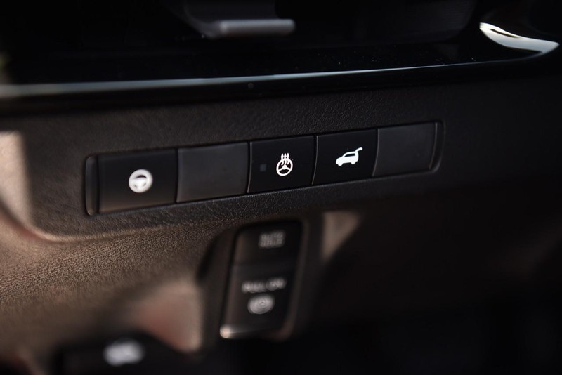 Nissan Murano Vehicle Image 12