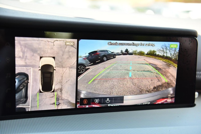 Nissan Murano Vehicle Image 14