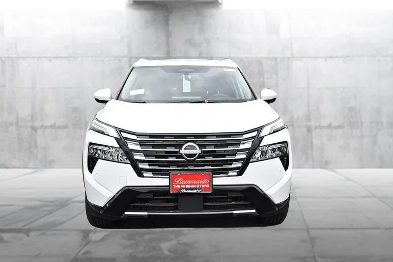 Nissan Rogue Vehicle Image 04