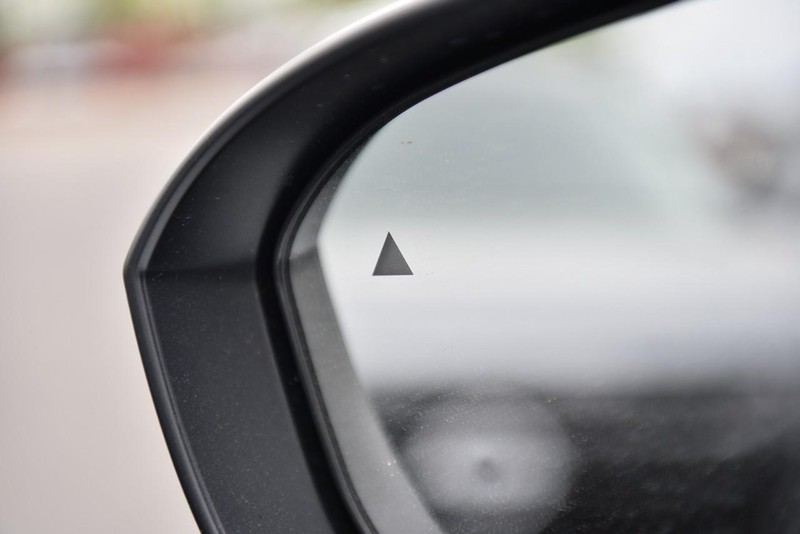 Nissan Rogue Vehicle Image 11