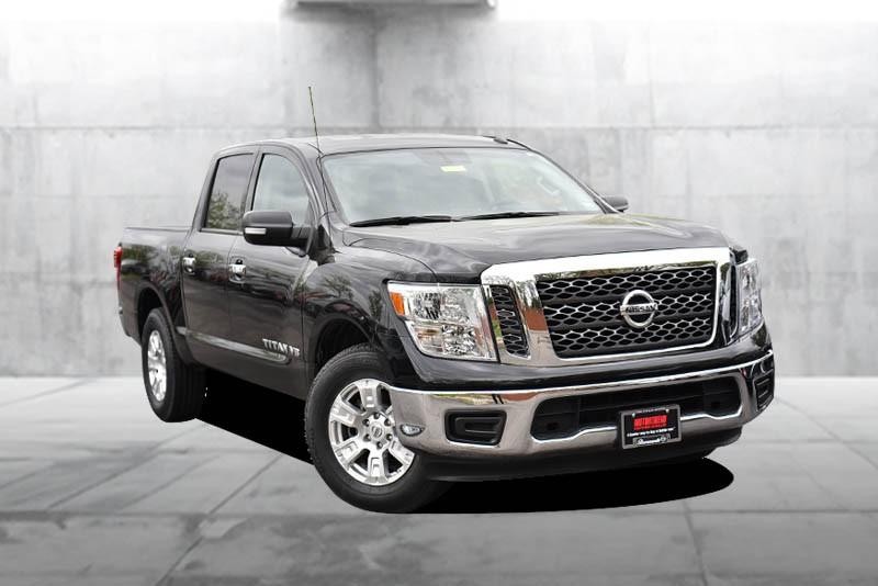 Nissan Titan Vehicle Image 02