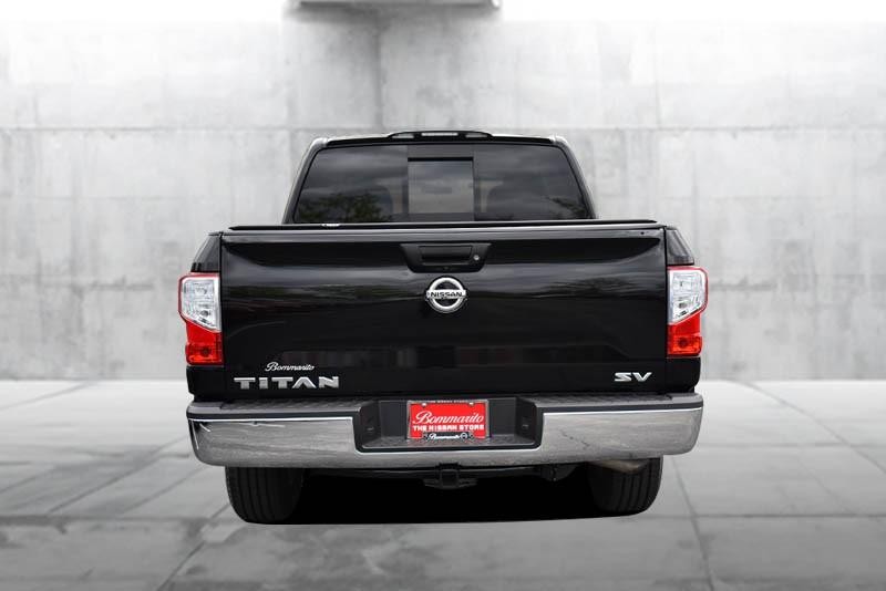Nissan Titan Vehicle Image 06