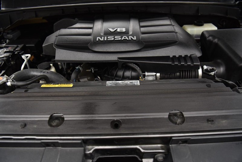 Nissan Titan Vehicle Image 23
