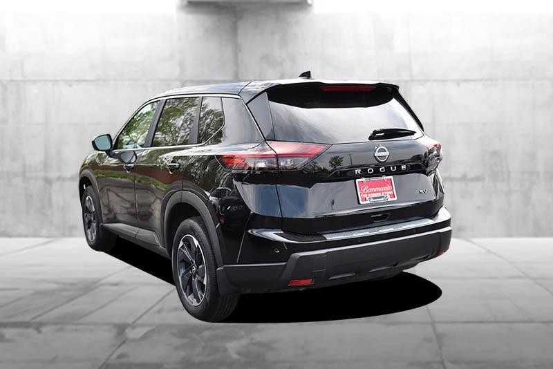 Nissan Rogue Vehicle Image 07