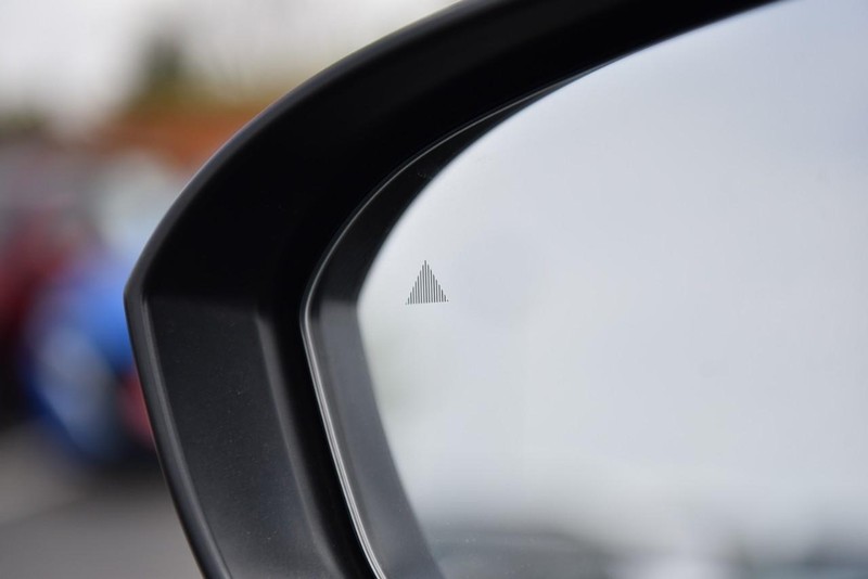 Nissan Rogue Vehicle Image 10