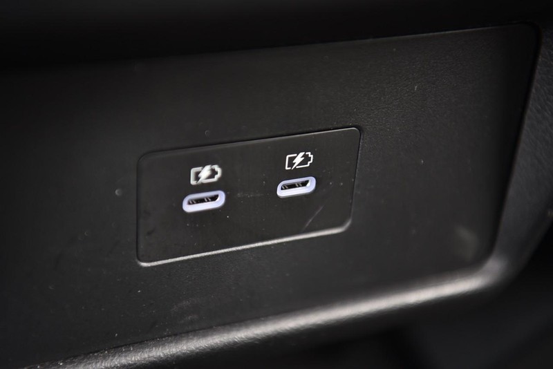Nissan Rogue Vehicle Image 23