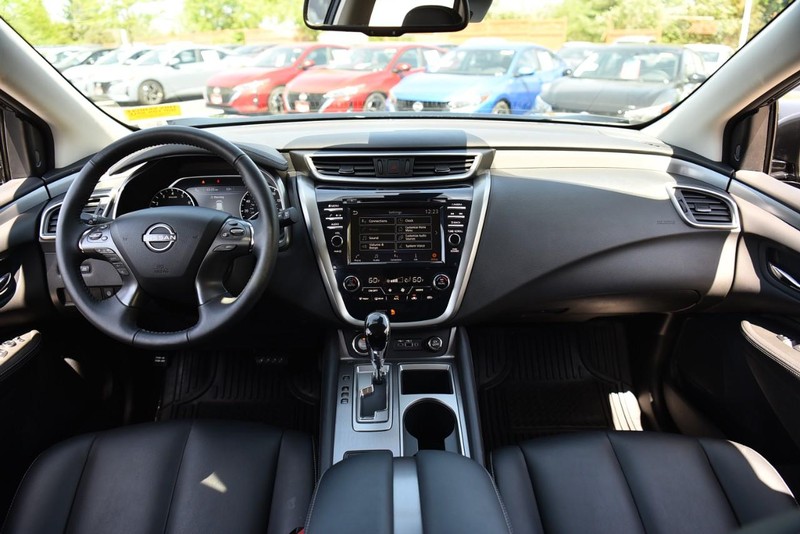 Nissan Murano Vehicle Image 05