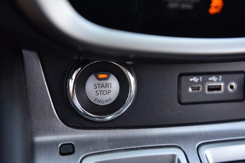 Nissan Murano Vehicle Image 17