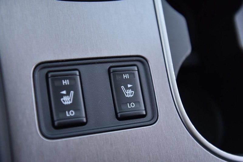 Nissan Murano Vehicle Image 18