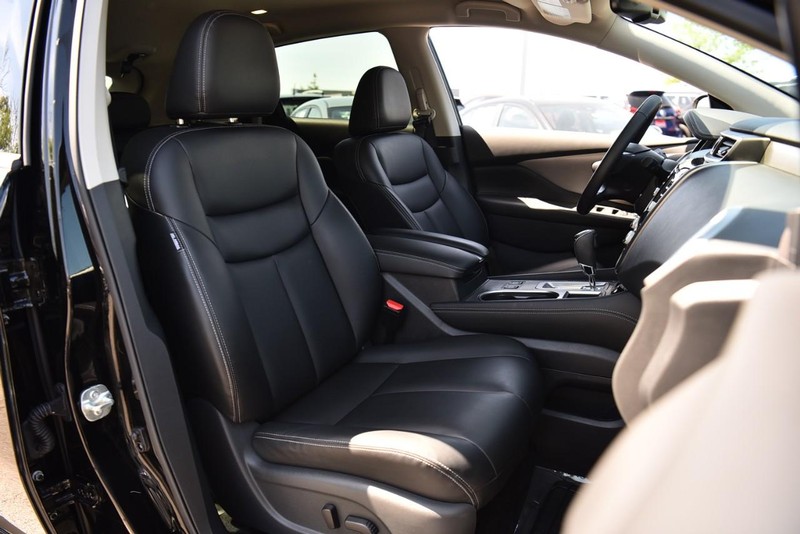 Nissan Murano Vehicle Image 21