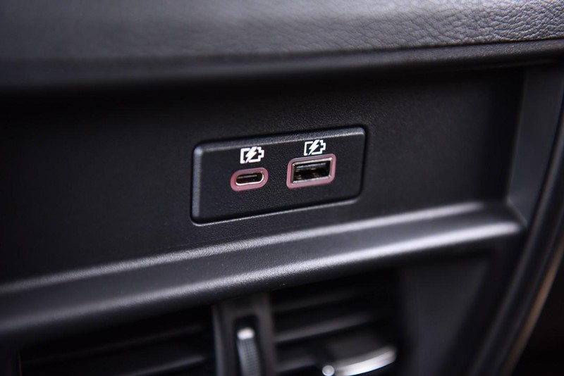 Nissan Murano Vehicle Image 23